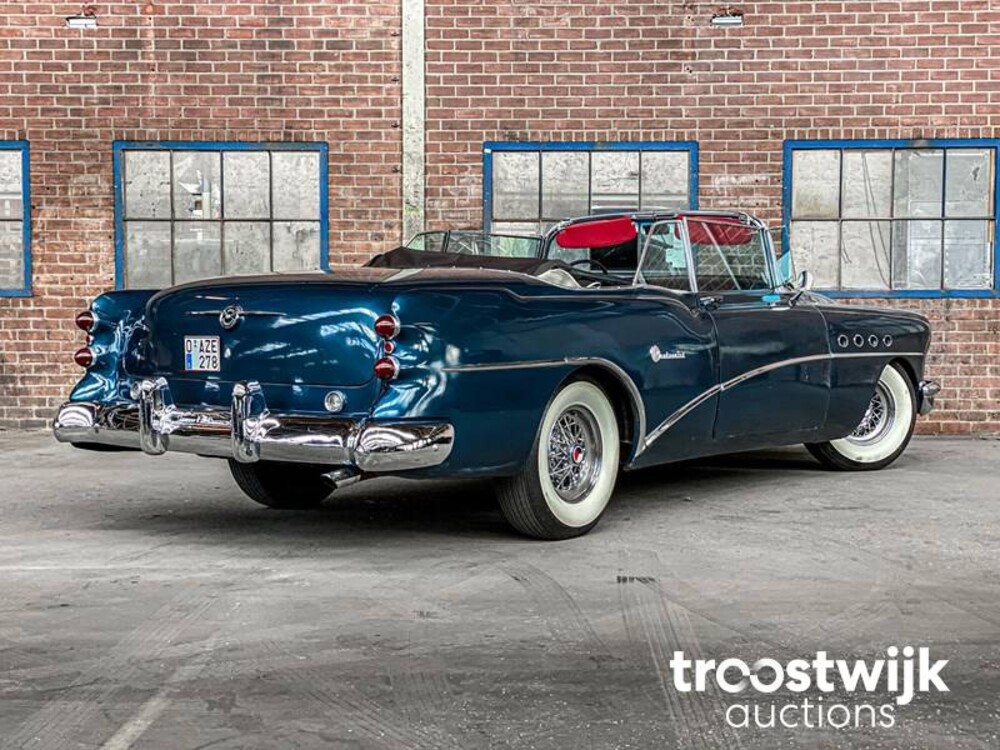 Buick Roadmaster Convertible 76 C V8 Auto