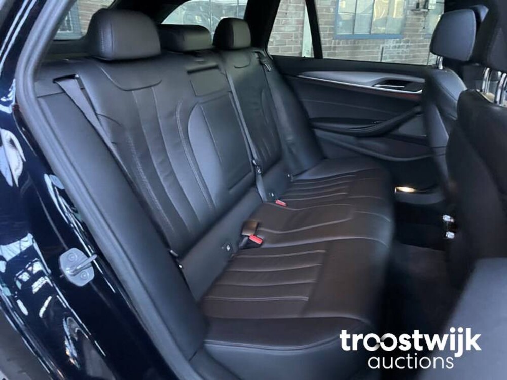 BMW 520d High Executive 5-Serie Touring Auto