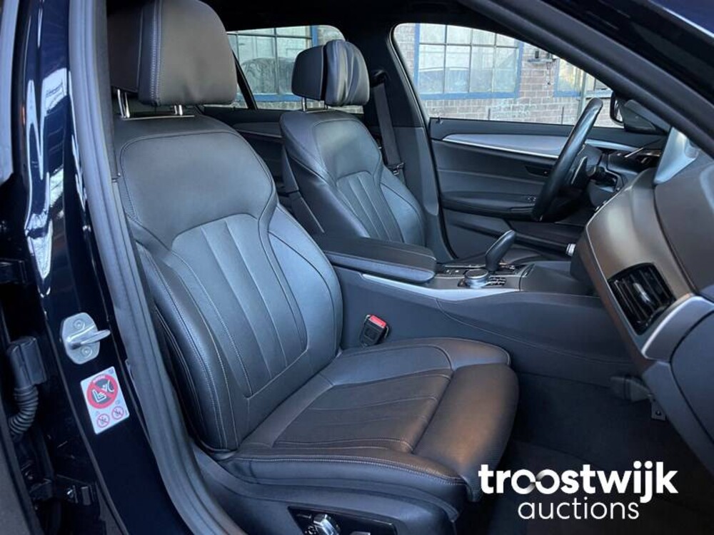 BMW 520d High Executive 5-Serie Touring Auto