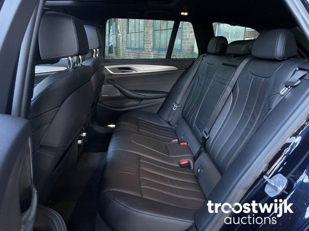 BMW 520d High Executive 5-Serie Touring Auto