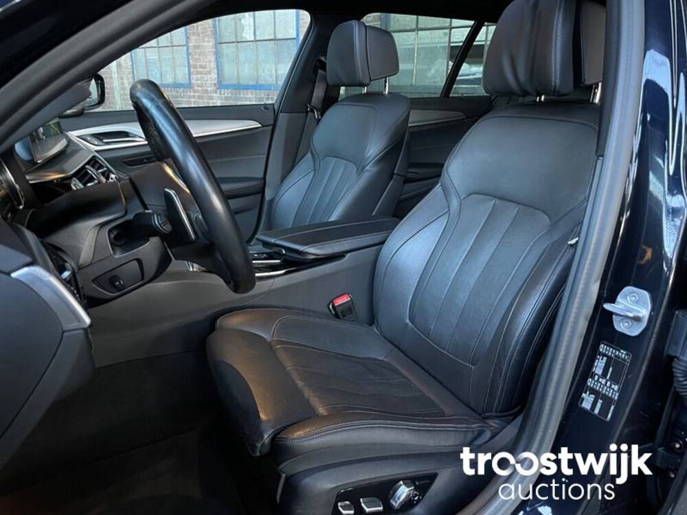 BMW 520d High Executive 5-Serie Touring Auto