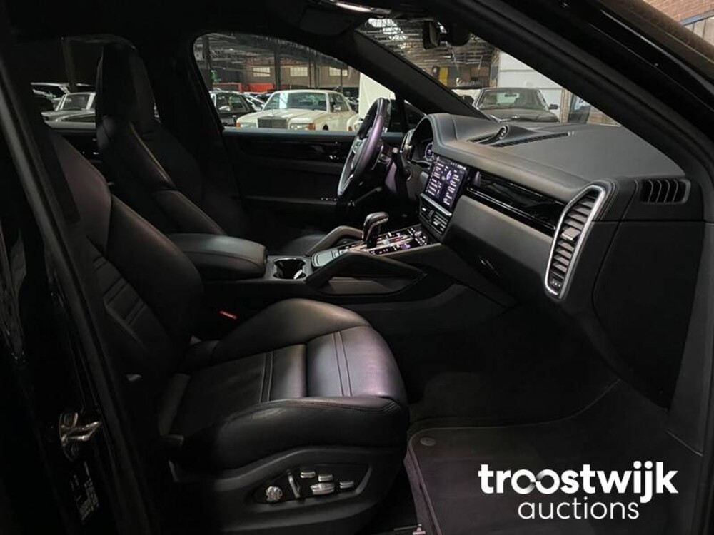 Porsche Cayenne E-Hybrid Coupe 3.0 V6 Auto