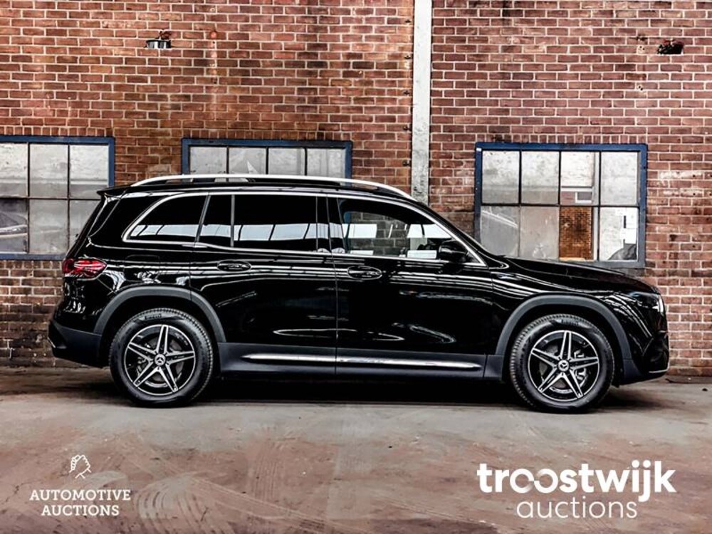 Mercedes-Benz EQB300 AMG 4Matic Auto