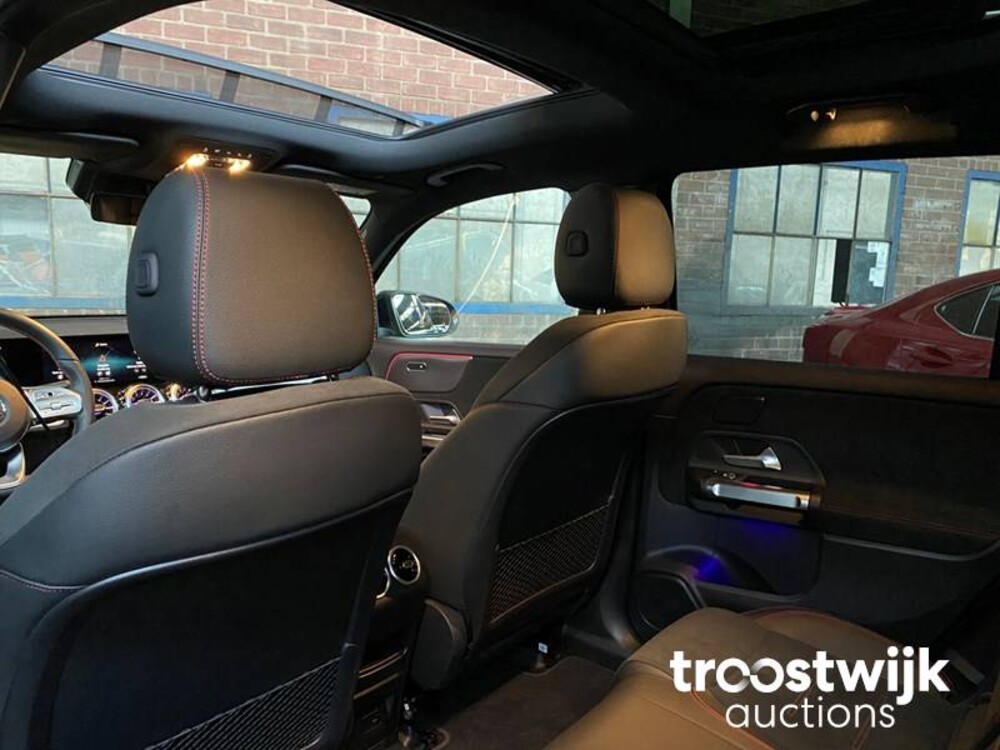 Mercedes-Benz EQB300 AMG 4Matic Auto