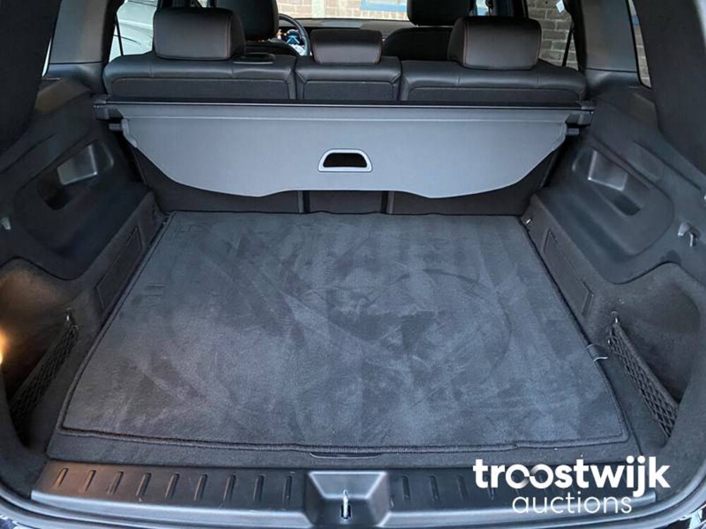 Mercedes-Benz EQB300 AMG 4Matic Auto