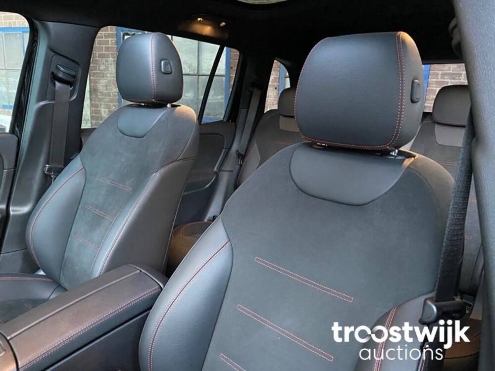 Mercedes-Benz EQB300 AMG 4Matic Auto