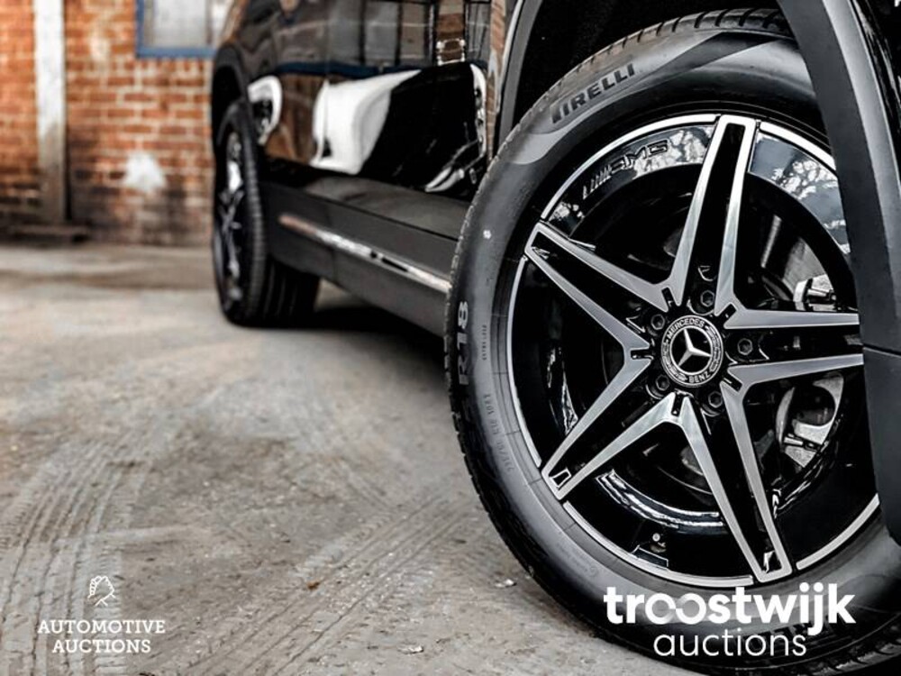 Mercedes-Benz EQB300 AMG 4Matic Auto