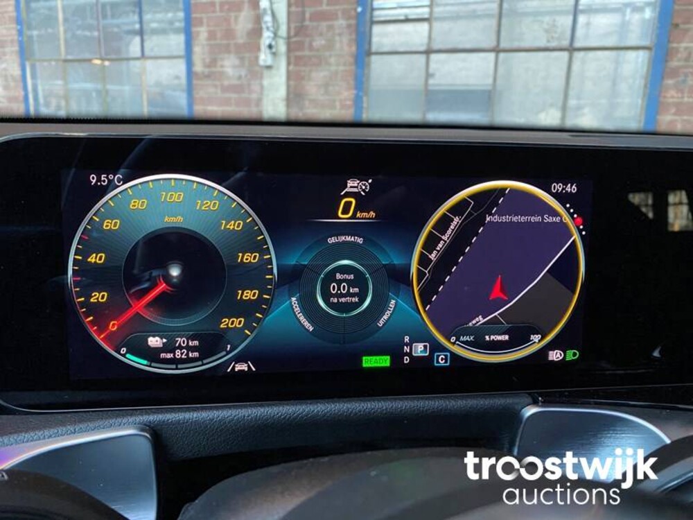 Mercedes-Benz EQB300 AMG 4Matic Auto