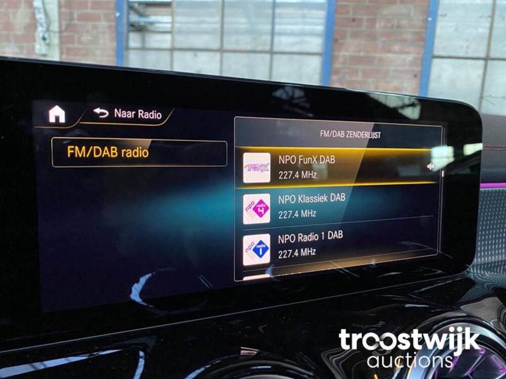 Mercedes-Benz EQB300 AMG 4Matic Auto