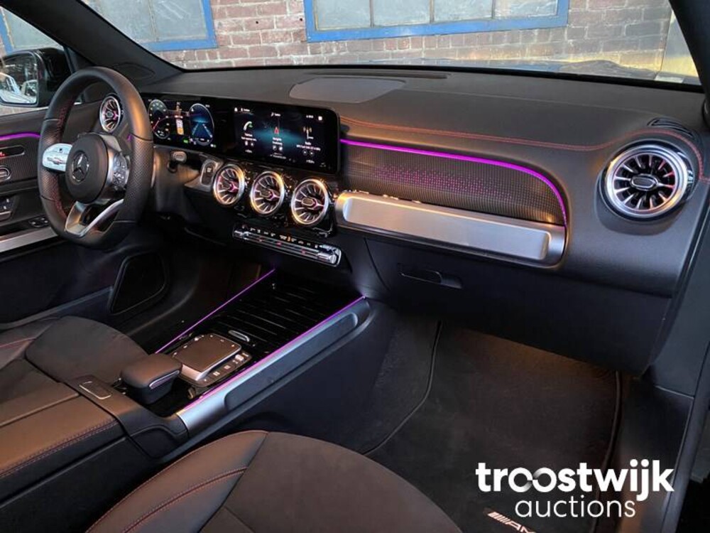 Mercedes-Benz EQB300 AMG 4Matic Auto