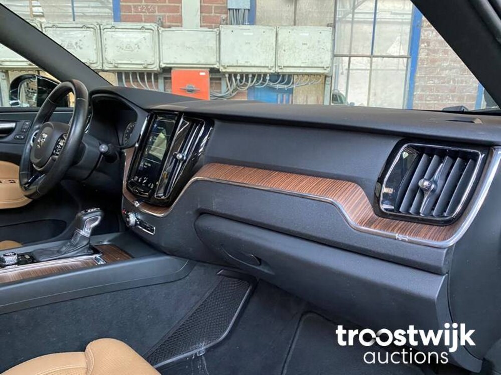 Volvo XC60 D5 2.0 AWD Inscription Auto