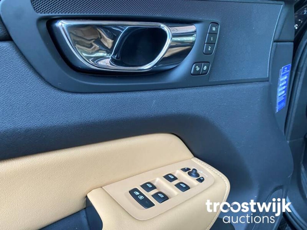 Volvo XC60 D5 2.0 AWD Inscription Auto