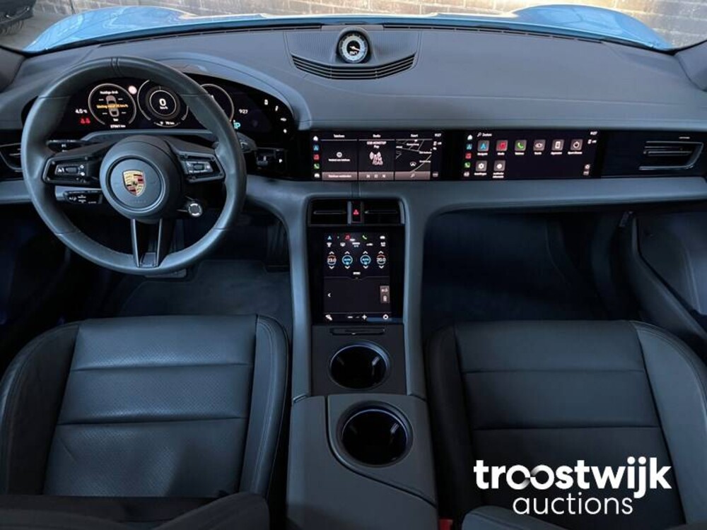 Porsche Taycan 4S Performance 84 kWh Auto