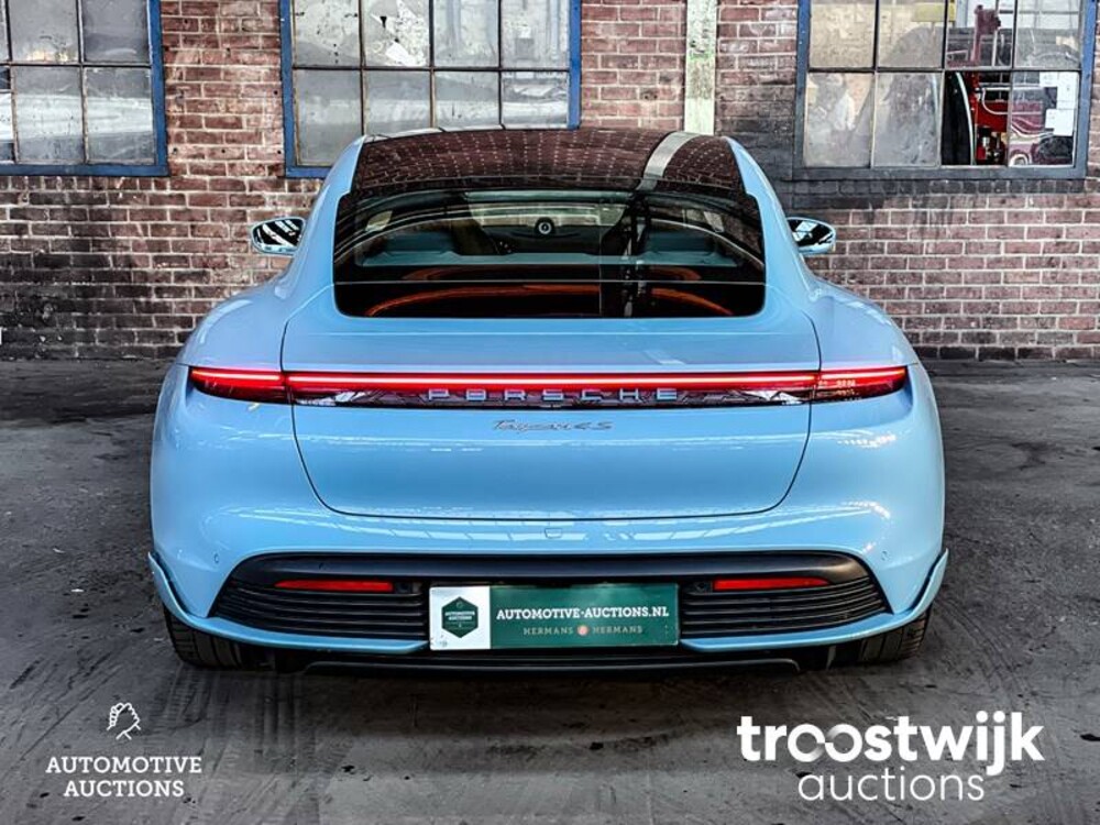 Porsche Taycan 4S Performance 84 kWh Auto