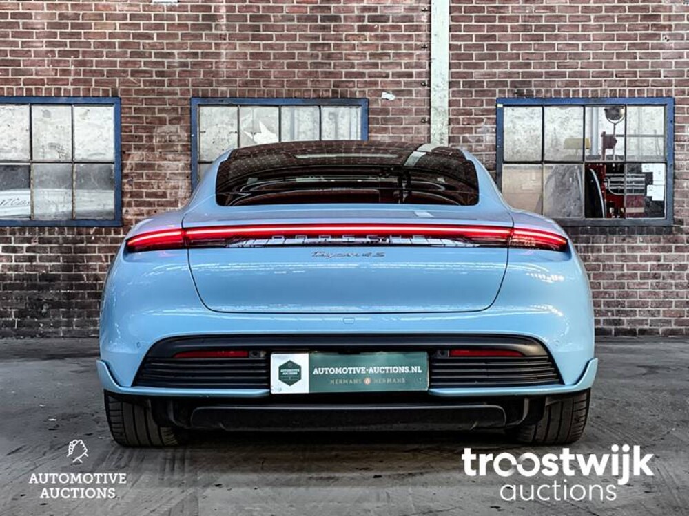 Porsche Taycan 4S Performance 84 kWh Auto