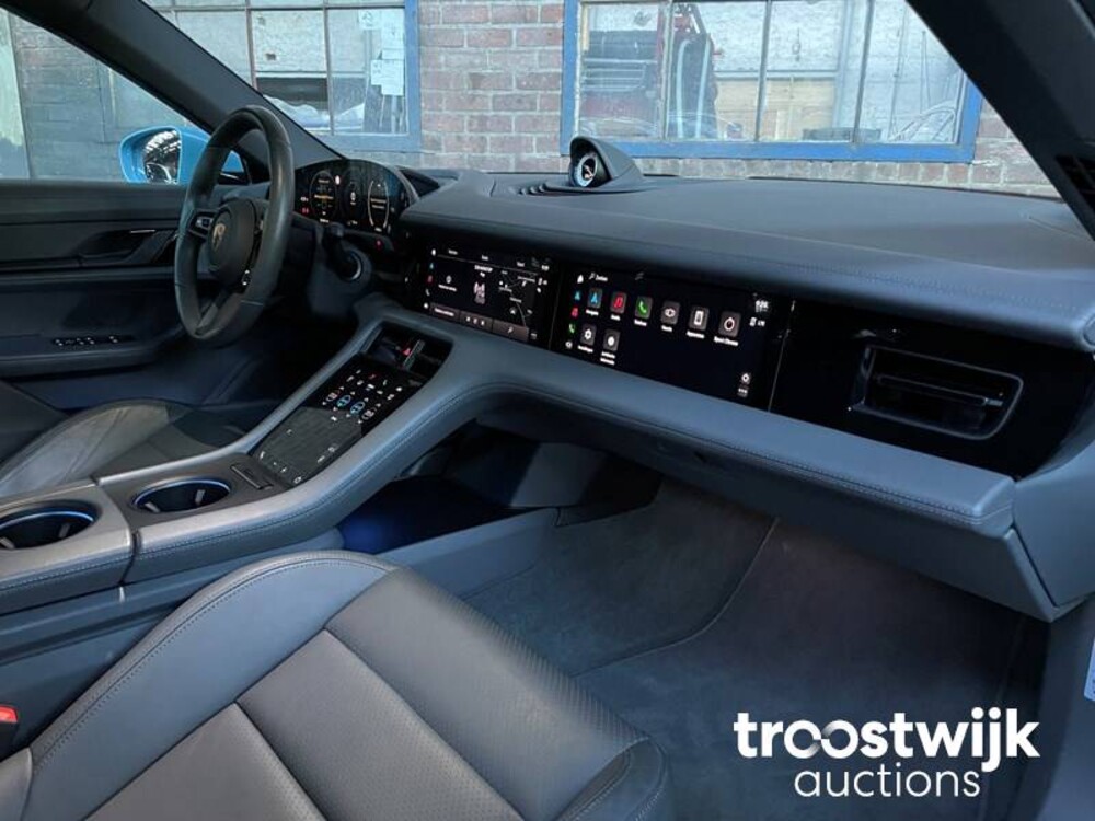 Porsche Taycan 4S Performance 84 kWh Auto