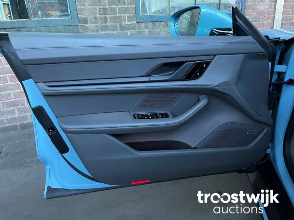 Porsche Taycan 4S Performance 84 kWh Auto