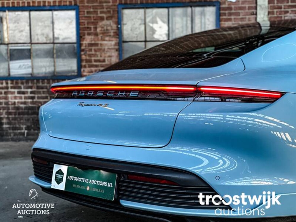 Porsche Taycan 4S Performance 84 kWh Auto