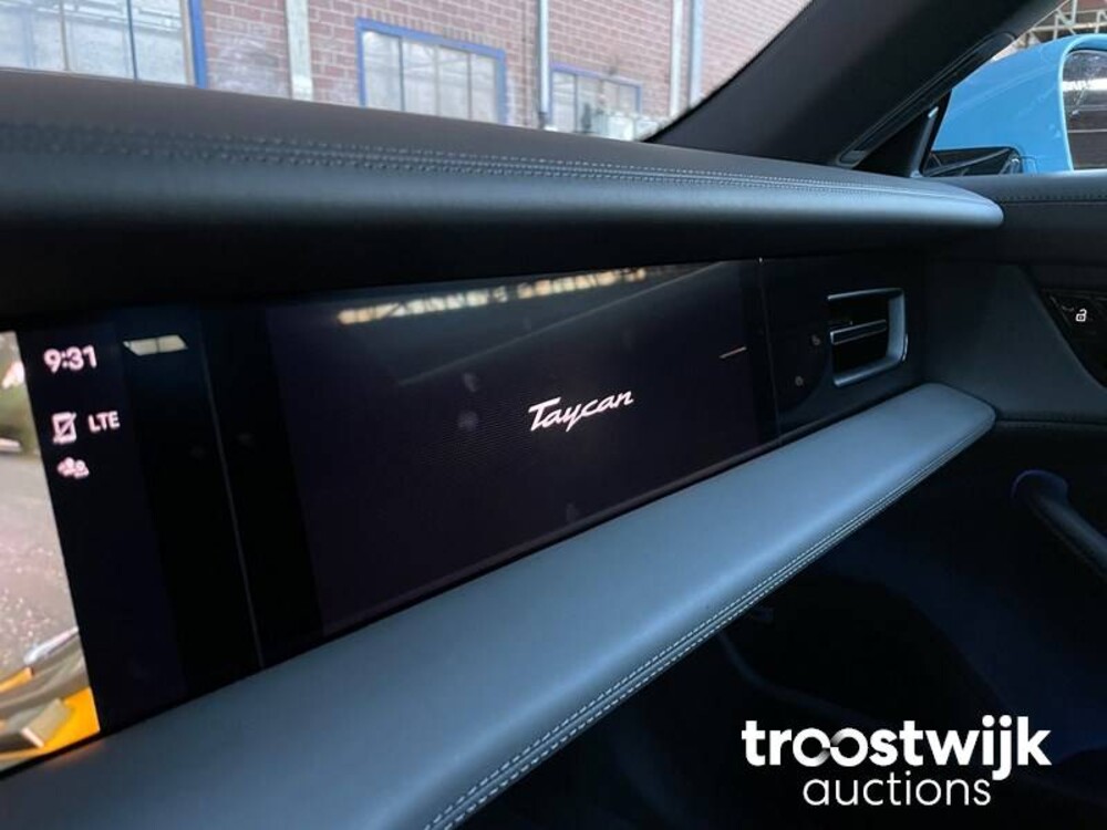 Porsche Taycan 4S Performance 84 kWh Auto