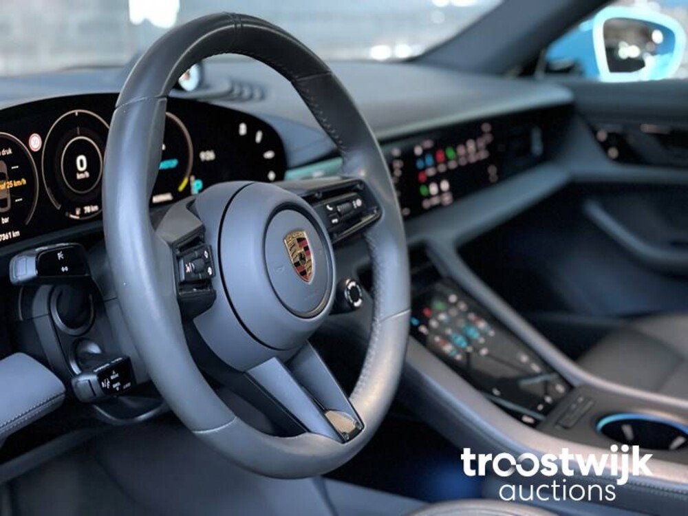 Porsche Taycan 4S Performance 84 kWh Auto