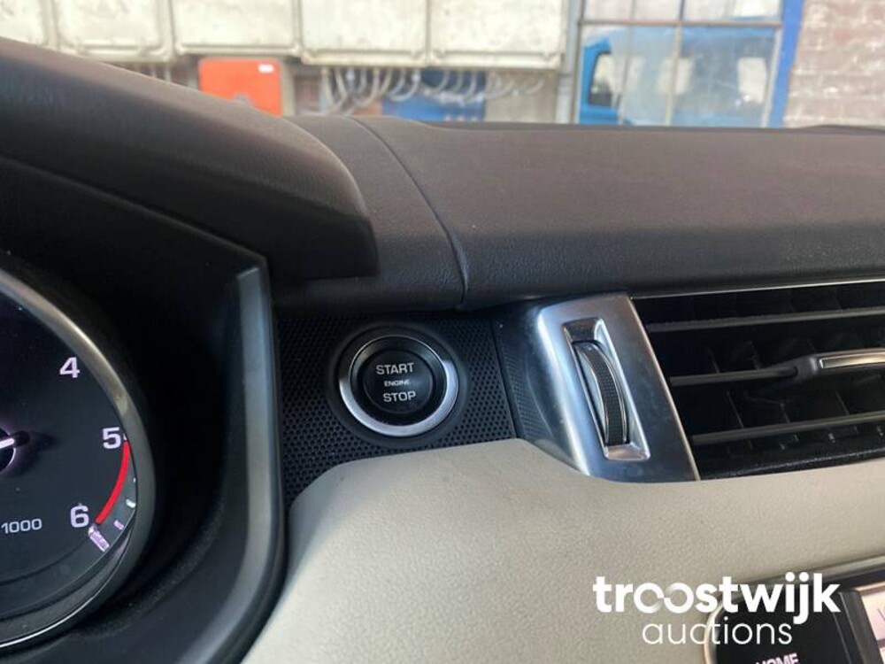 Land Rover Range Rover Sport 3.0 SDV6 Autobiography Auto