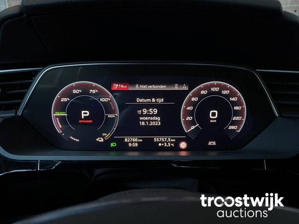 Audi e-tron EDITION ONE 55 Quattro Advanced 95 kWh 215pk 2018 -Orig NL-, XH-842-D
