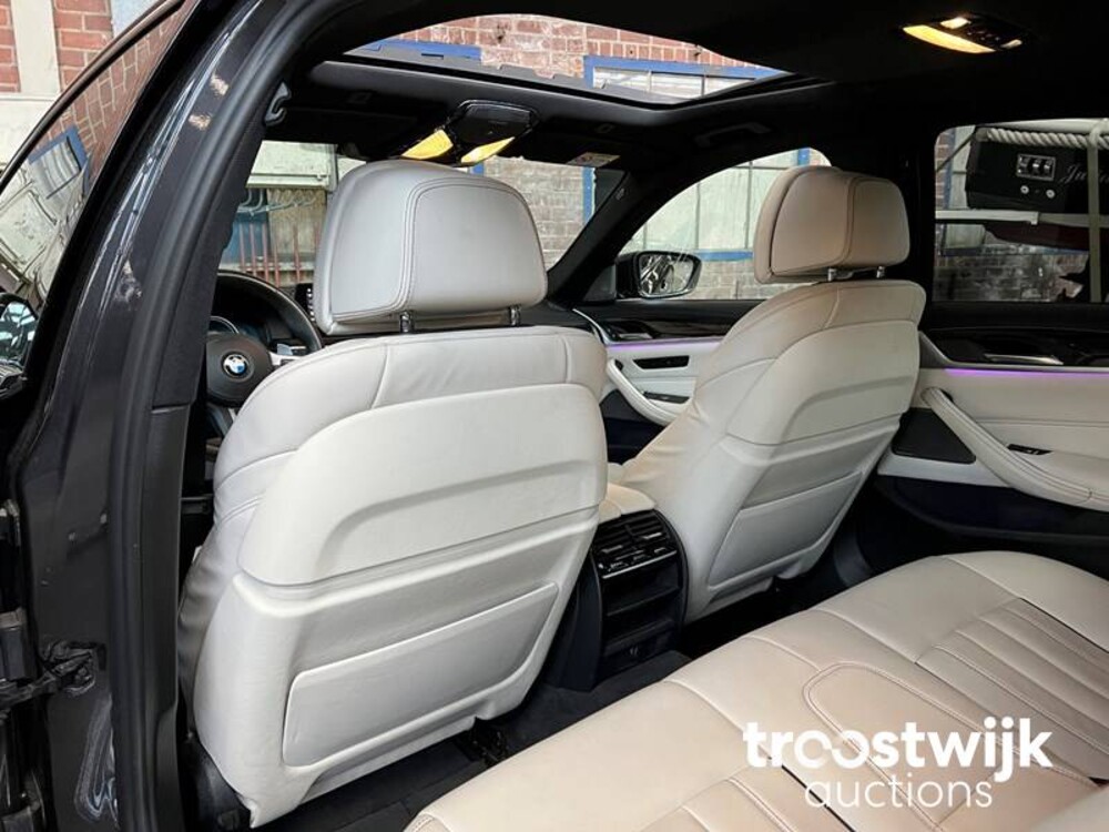 BMW 540i xDrive M-PERFORMANCE M-Sport Auto