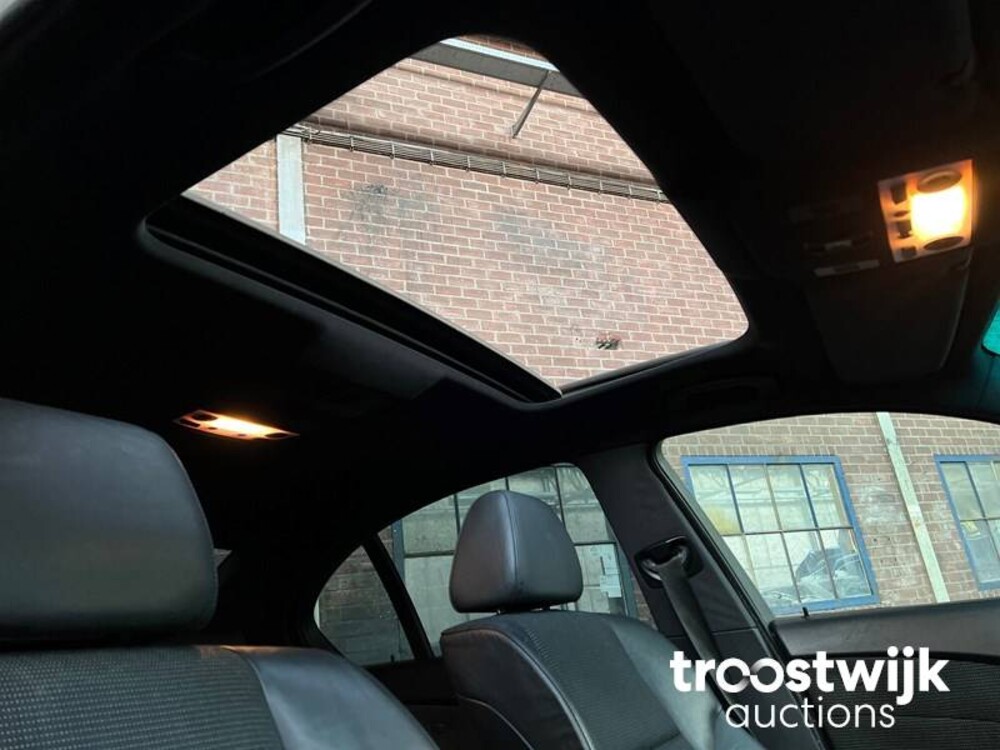 BMW 530i M-Sport E60 231pk 2004 5-serie Auto