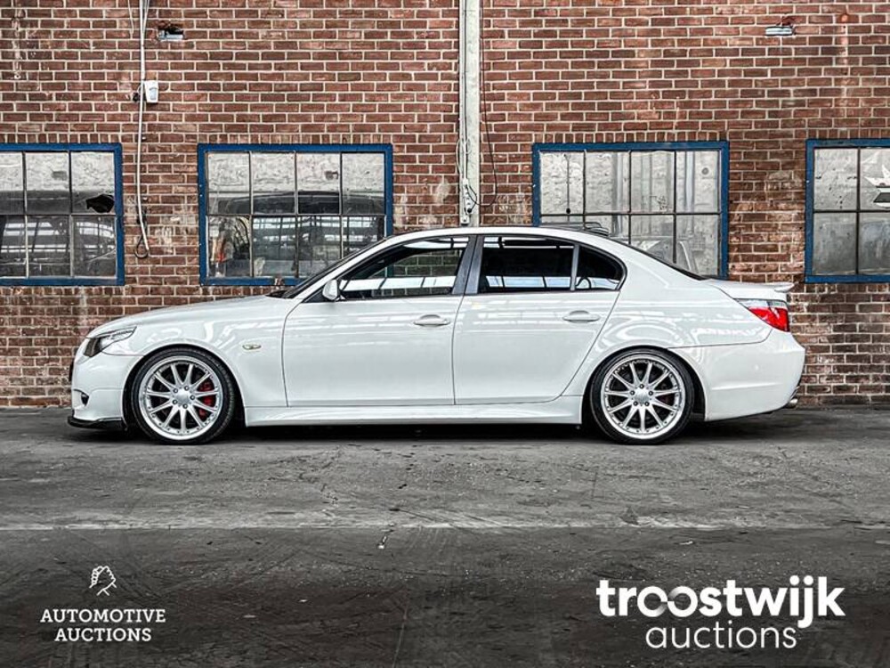 BMW 530i M-Sport E60 231pk 2004 5-serie Auto