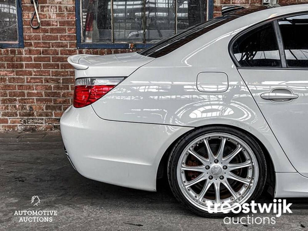 BMW 530i M-Sport E60 231pk 2004 5-serie Auto