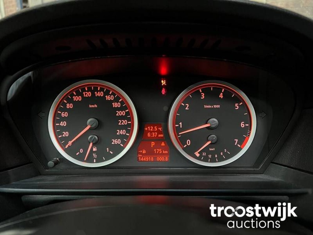 BMW 530i M-Sport E60 231pk 2004 5-serie Auto