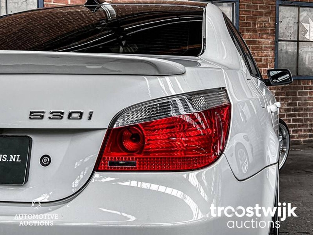 BMW 530i M-Sport E60 231pk 2004 5-serie Auto