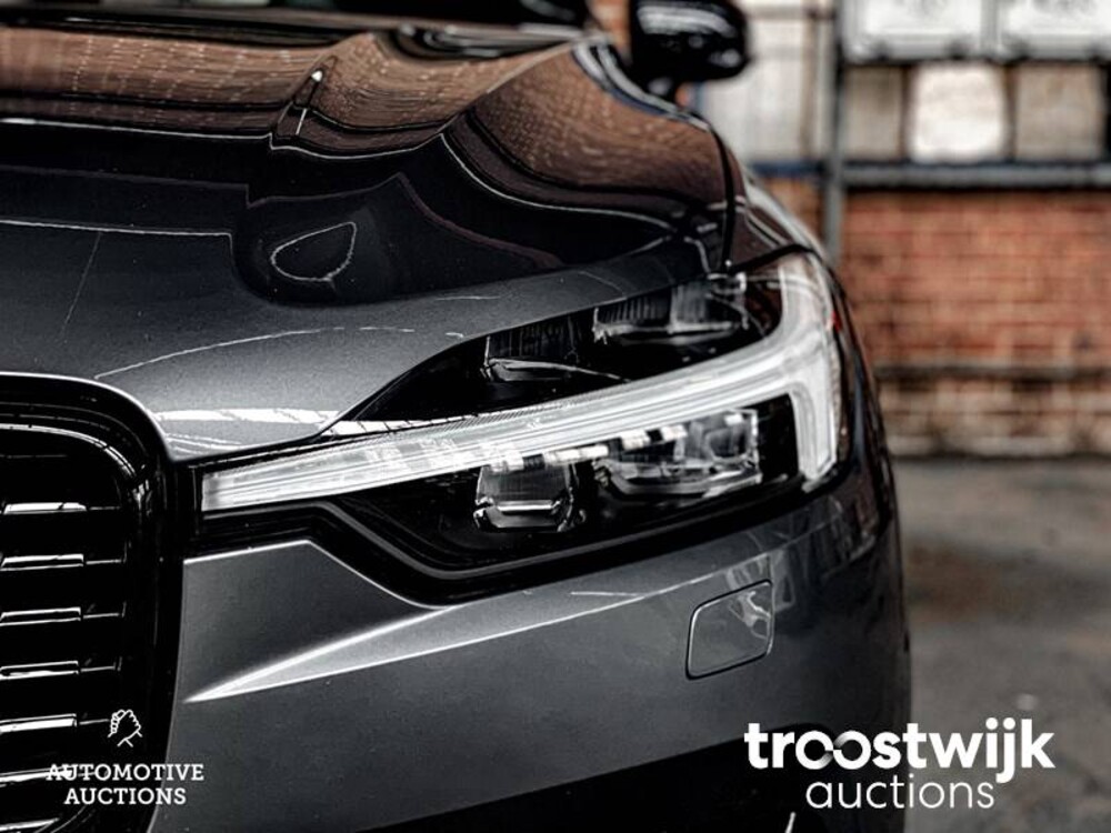 Volvo XC60 T8 R-Design Recharge 389pk 2021 -Fabrieksgarantie-