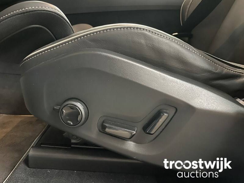 Volvo XC60 T8 R-Design Recharge 389pk 2021 -Fabrieksgarantie-