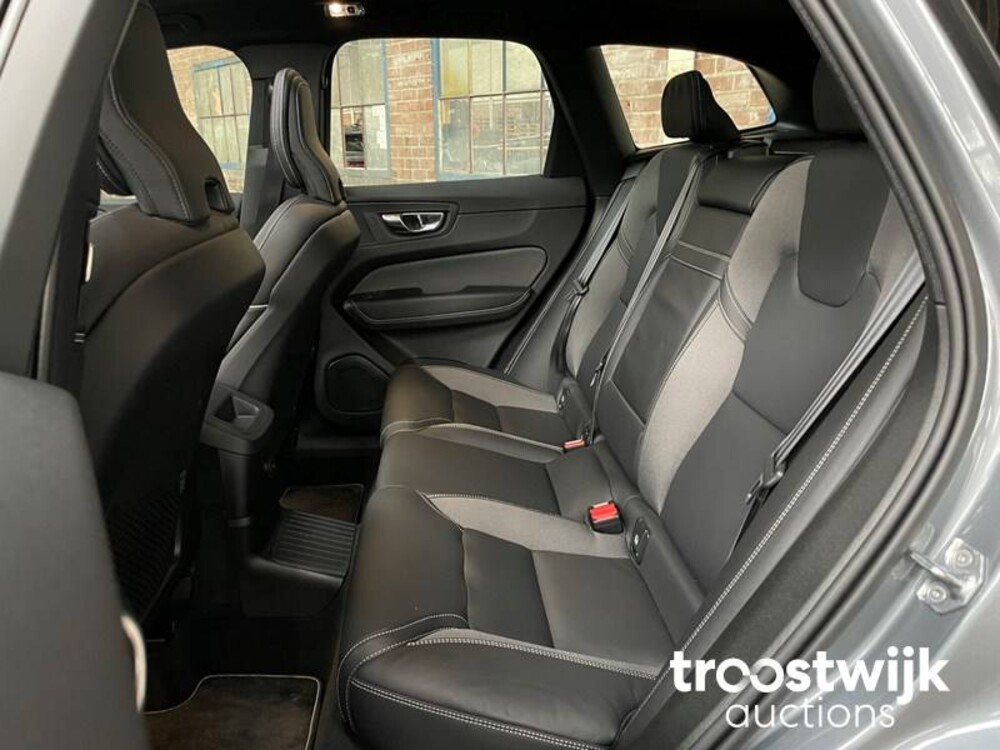 Volvo XC60 T8 R-Design Recharge 389pk 2021 -Fabrieksgarantie-