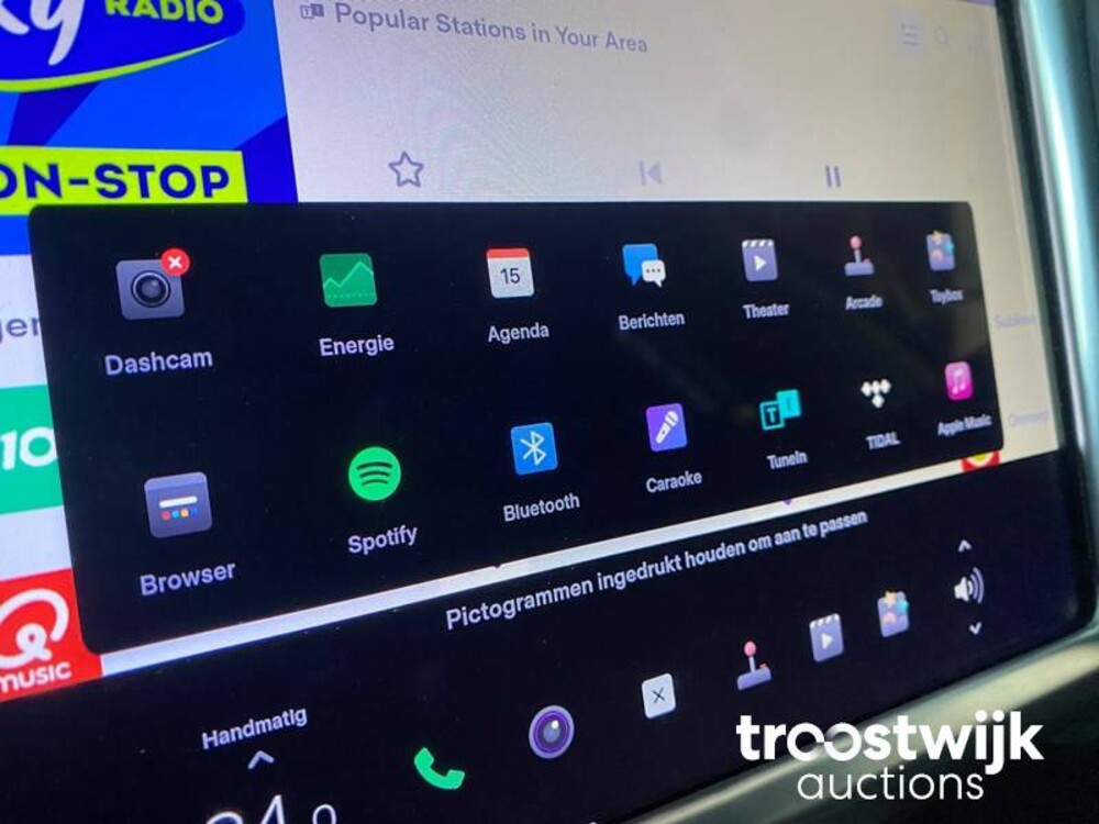 Tesla Model X 90D Base Auto