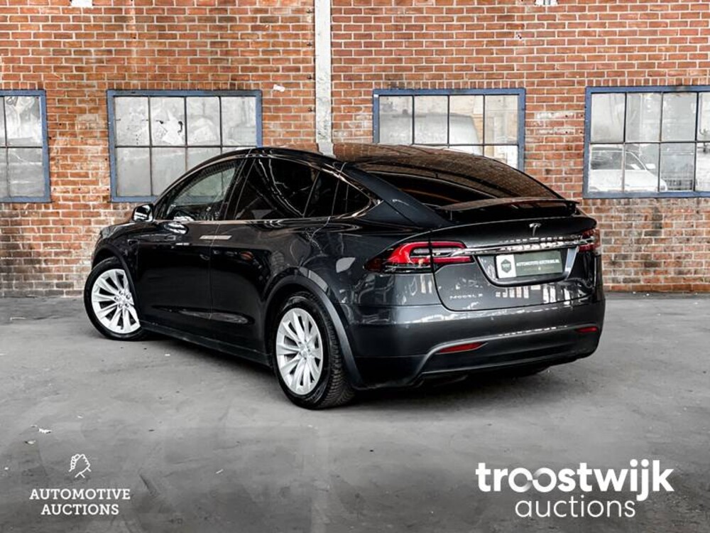 Tesla Model X 90D Base Auto