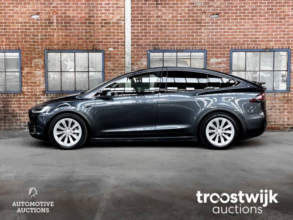 Tesla Model X 90D Base Auto