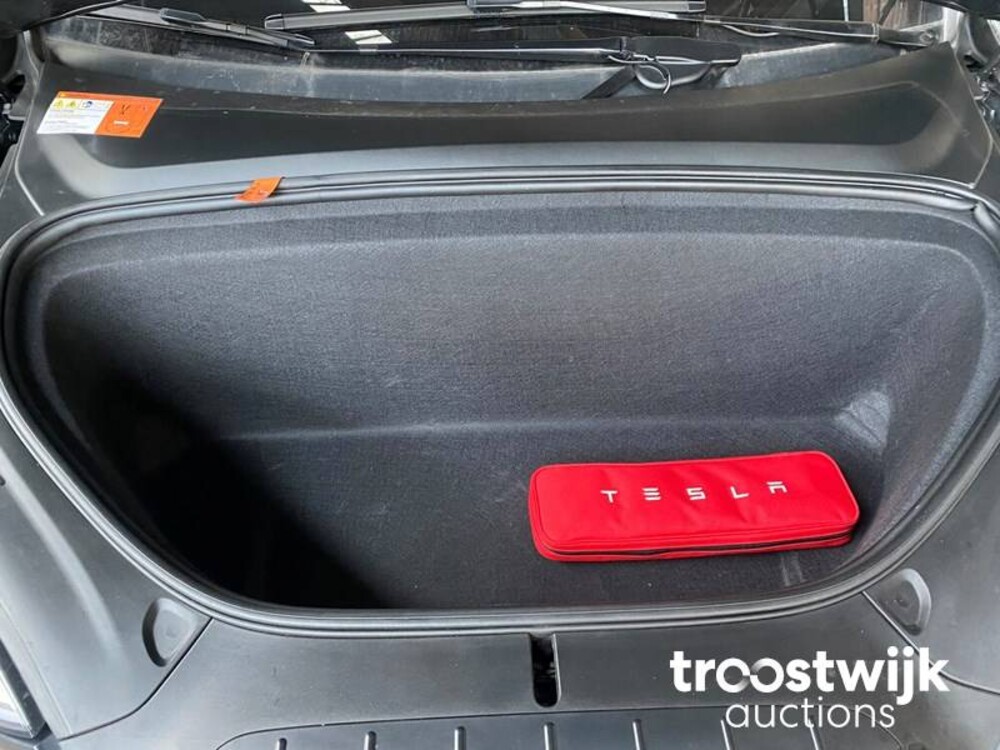 Tesla Model X 90D Base Auto