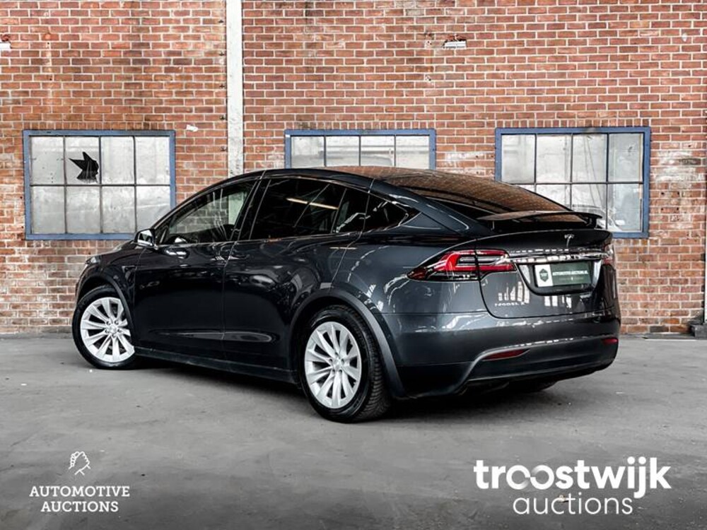 Tesla Model X 90D Base Auto