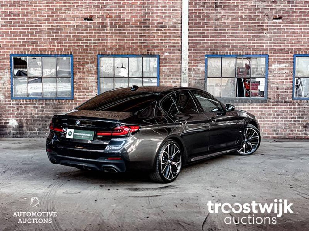 BMW 530d M-Pakket High Executive 5-serie -Orig. NL- Facelift 286pk 2021, K-747-SL -Fabrieksgarantie-