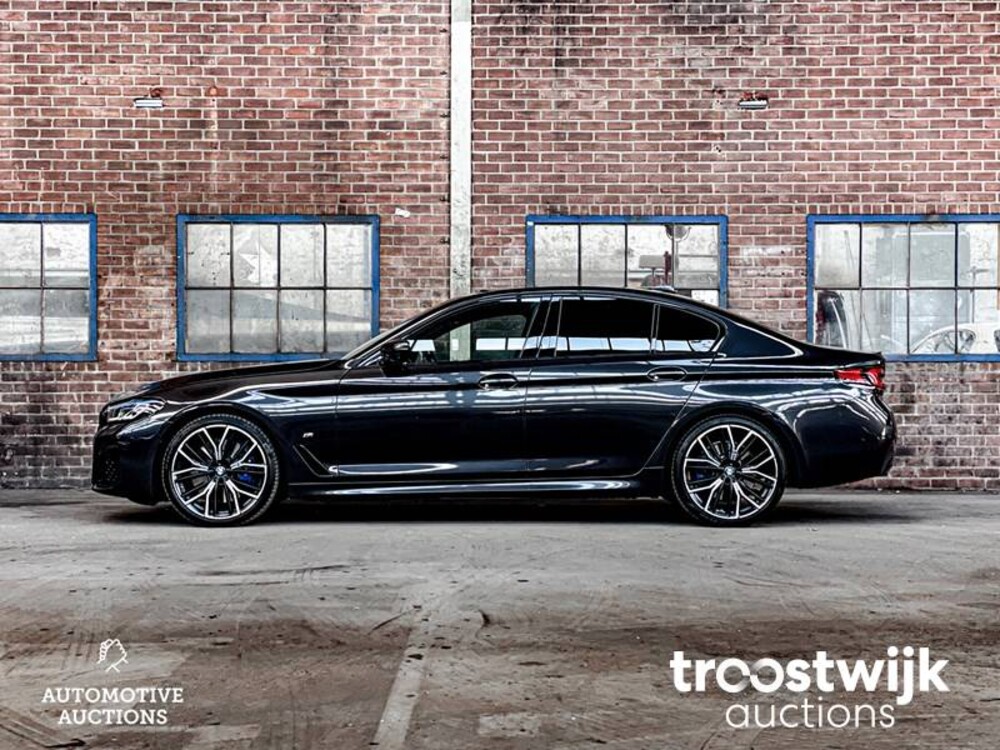 BMW 530d M-Pakket High Executive 5-serie -Orig. NL- Facelift 286pk 2021, K-747-SL -Fabrieksgarantie-