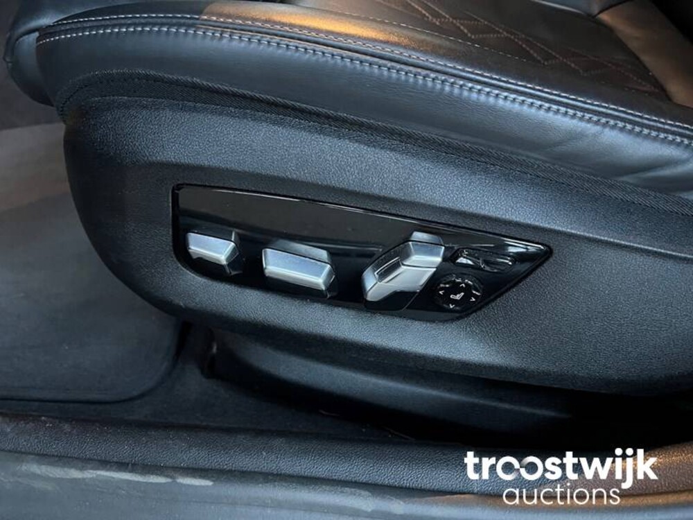 BMW 530d M-Pakket High Executive 5-serie -Orig. NL- Facelift 286pk 2021, K-747-SL -Fabrieksgarantie-