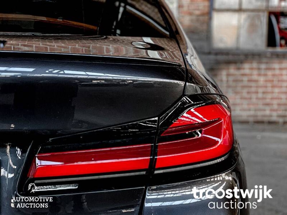 BMW 530d M-Pakket High Executive 5-serie -Orig. NL- Facelift 286pk 2021, K-747-SL -Fabrieksgarantie-