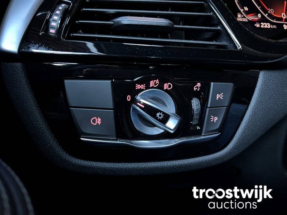 BMW 530d M-Pakket High Executive 5-serie -Orig. NL- Facelift 286pk 2021, K-747-SL -Fabrieksgarantie-