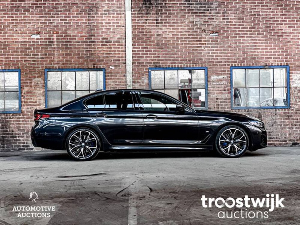 BMW 530d M-Pakket High Executive 5-serie -Orig. NL- Facelift 286pk 2021, K-747-SL -Fabrieksgarantie-