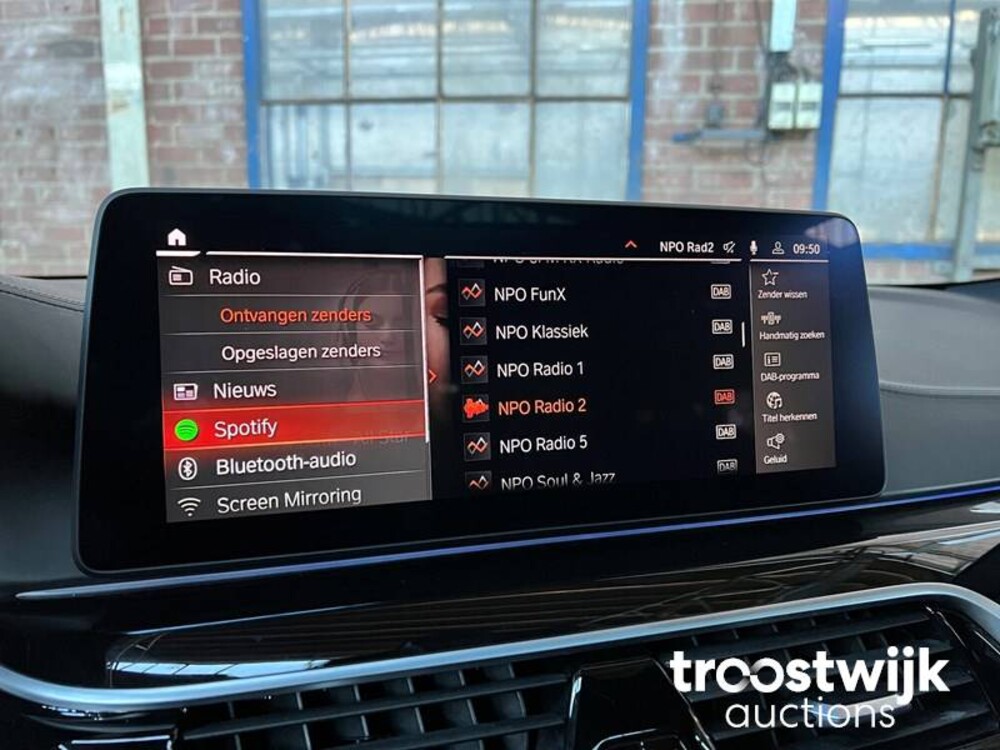 BMW 530d M-Pakket High Executive 5-serie -Orig. NL- Facelift 286pk 2021, K-747-SL -Fabrieksgarantie-
