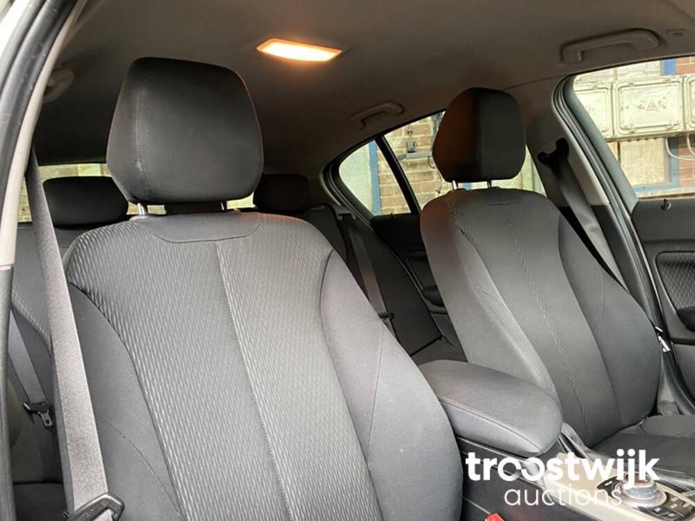 BMW 116d Business+ Auto