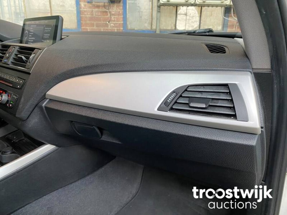 BMW 116d Business+ Auto