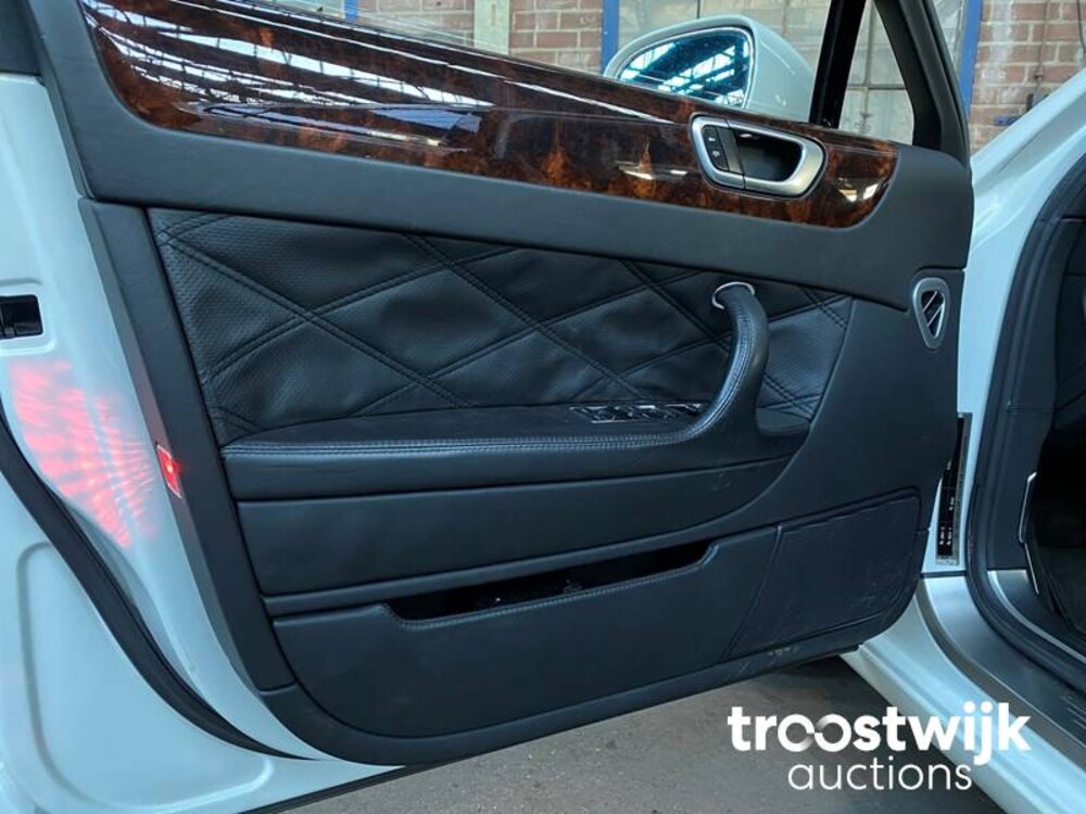 Bentley Continental Flying Spur 6.0 W12 Auto